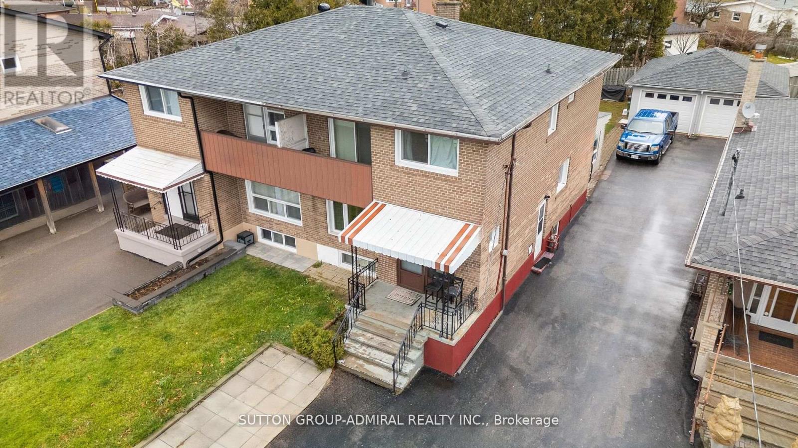 68 Wheatsheaf Cres, Toronto, ON M3N 1P6