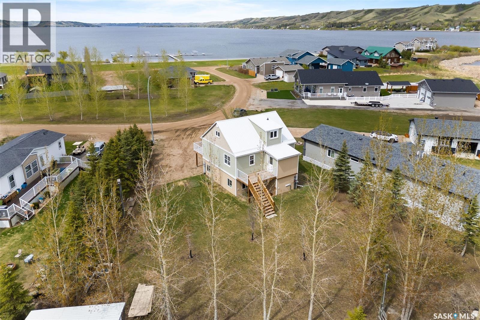 10 Louise Cres, Katepwa Beach, SK S0G 2K0