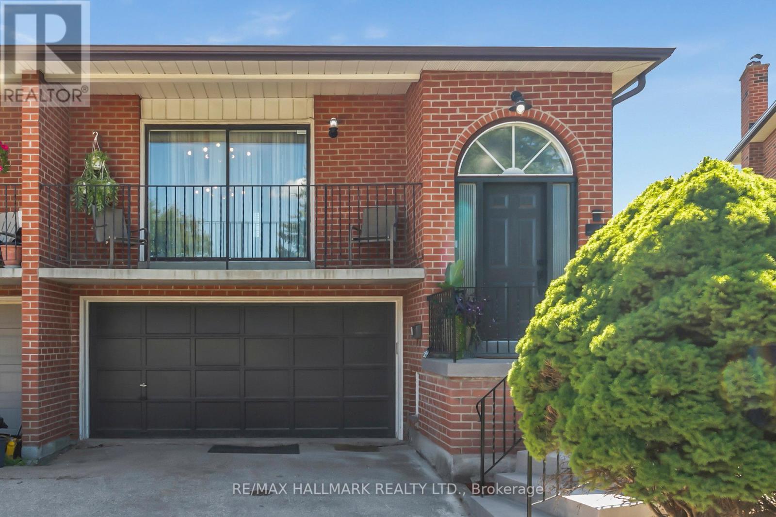 13 Fonthill Pl, Toronto York University Heights, ON M3J 3G6