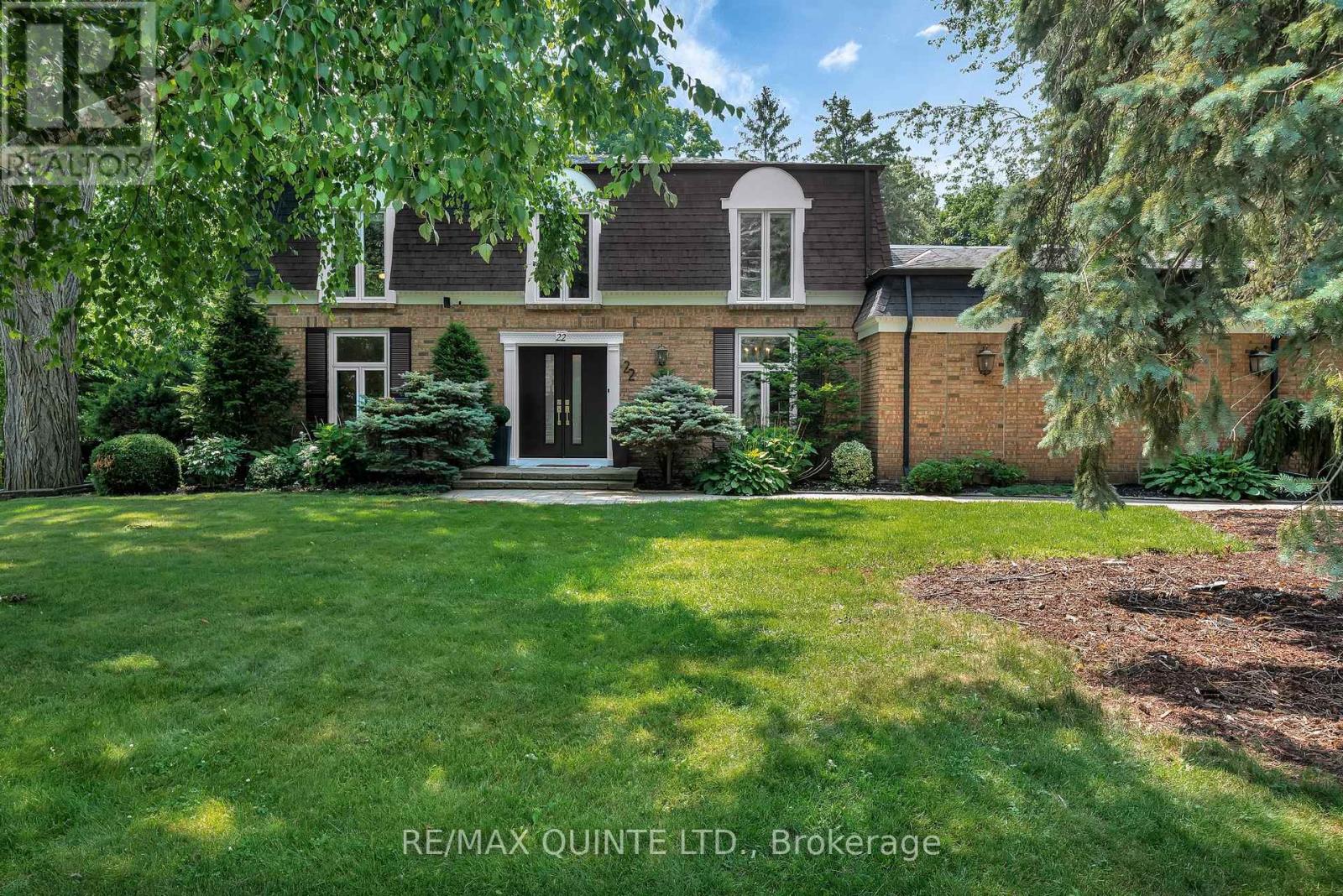 22 Forest Hill Cres, Belleville, ON K8N 4M5