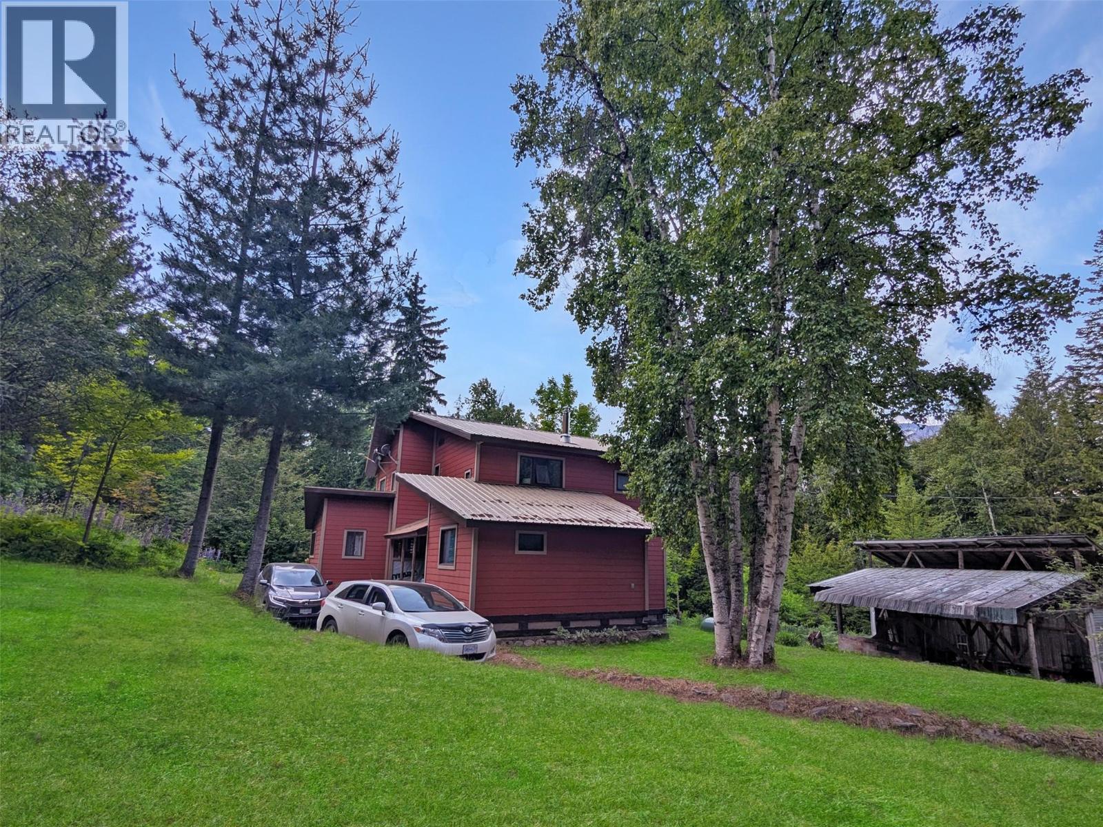 8802 Martens Rd, Slocan, BC V0G 2C0