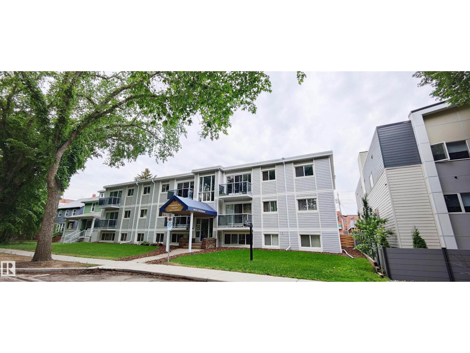 10815 83 Avenue Northwest #207, Edmonton, AB T6E 2E6