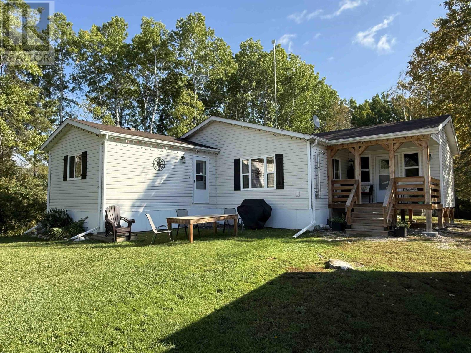 190 Shinkman Rd, Machin, ON P0V 2V0