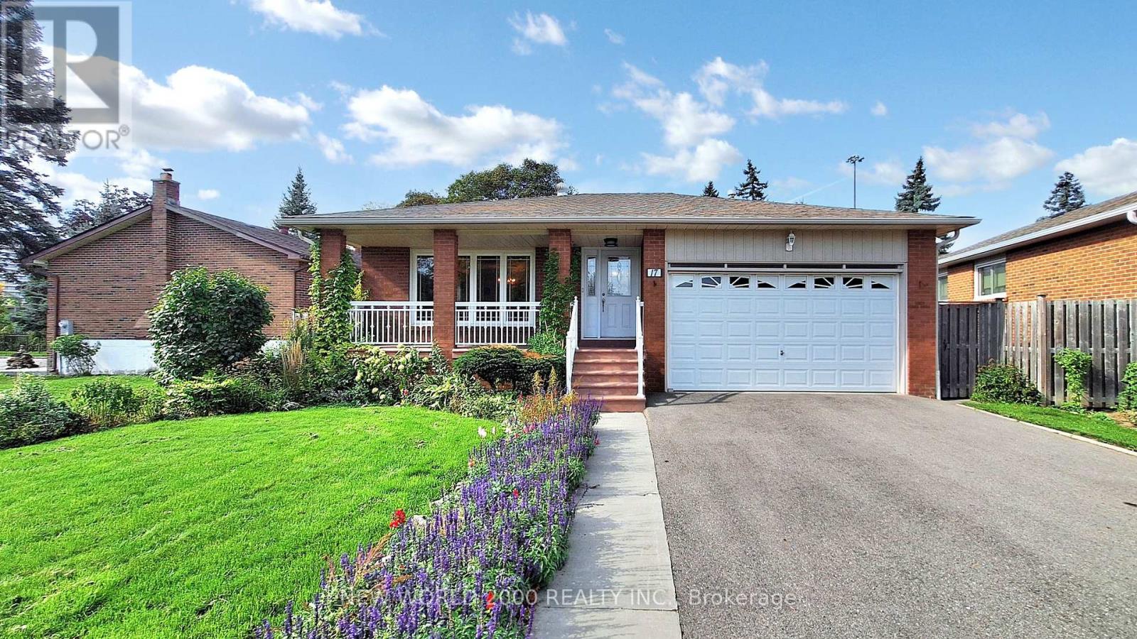 17 Squirewood Rd, Toronto, ON M2J 4T2