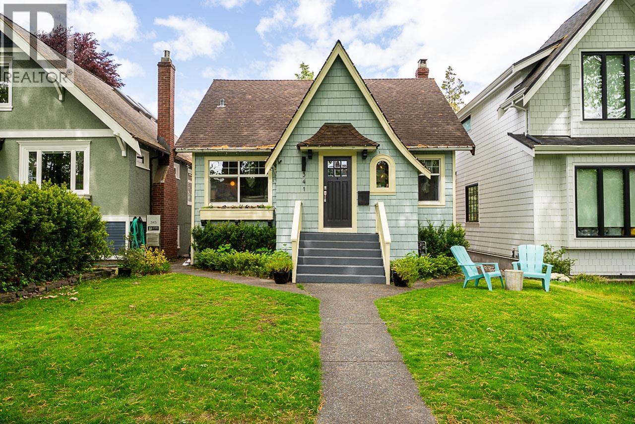 341 W 22nd Ave, Vancouver, BC V5Y 2G3
