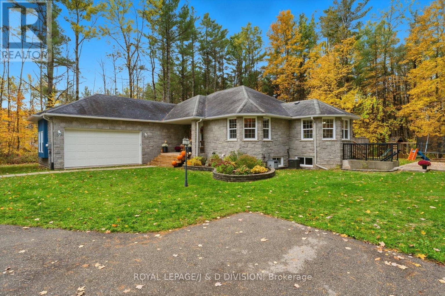 2925 Pinecone Trl, Severn, ON L0K 2B0