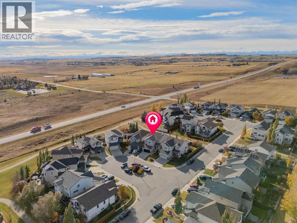 303 Westmount Ct, Okotoks, AB T1S 0B6