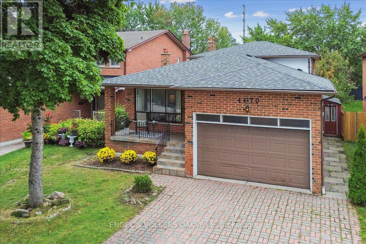 4170 Sunset Valley Ct, Mississauga, ON L4W 3L5