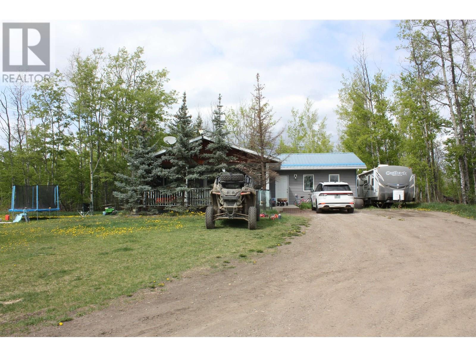 7338 Cartier Rd, Fort St. John, BC V1J 8B4