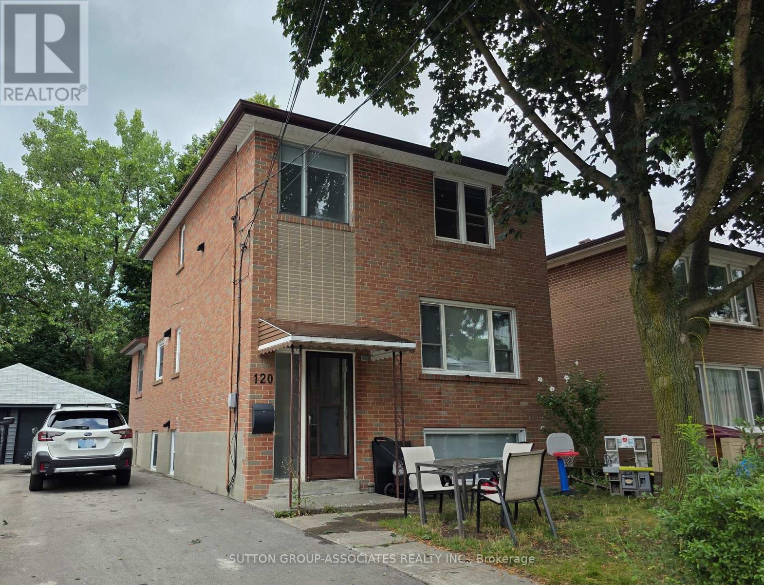120 Edinborough Ct, Toronto, ON M6N 2E8