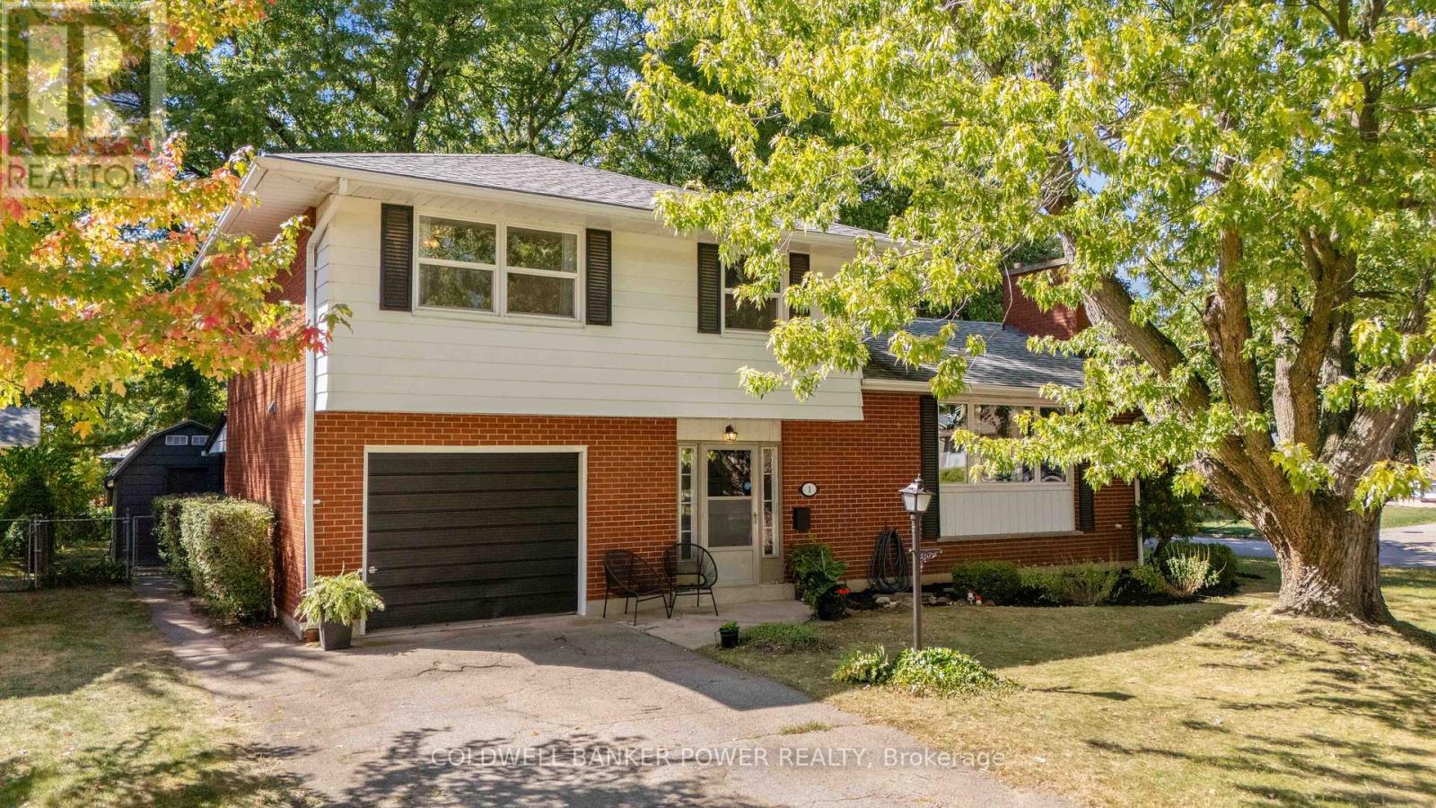 1 Mcleod Cres, London, ON N5X 1S7