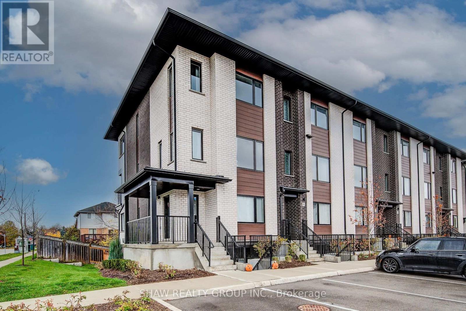 4 Lily Ln, Guelph, ON N1L 0R2