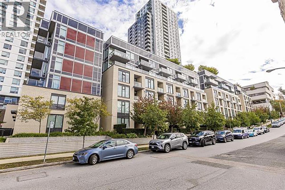 5598 Ormidale Street Unit 512, Vancouver, BC V5R 0E5