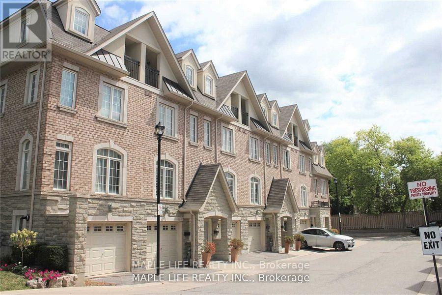 5 Hayes Ln, Toronto, ON M2N 0E7