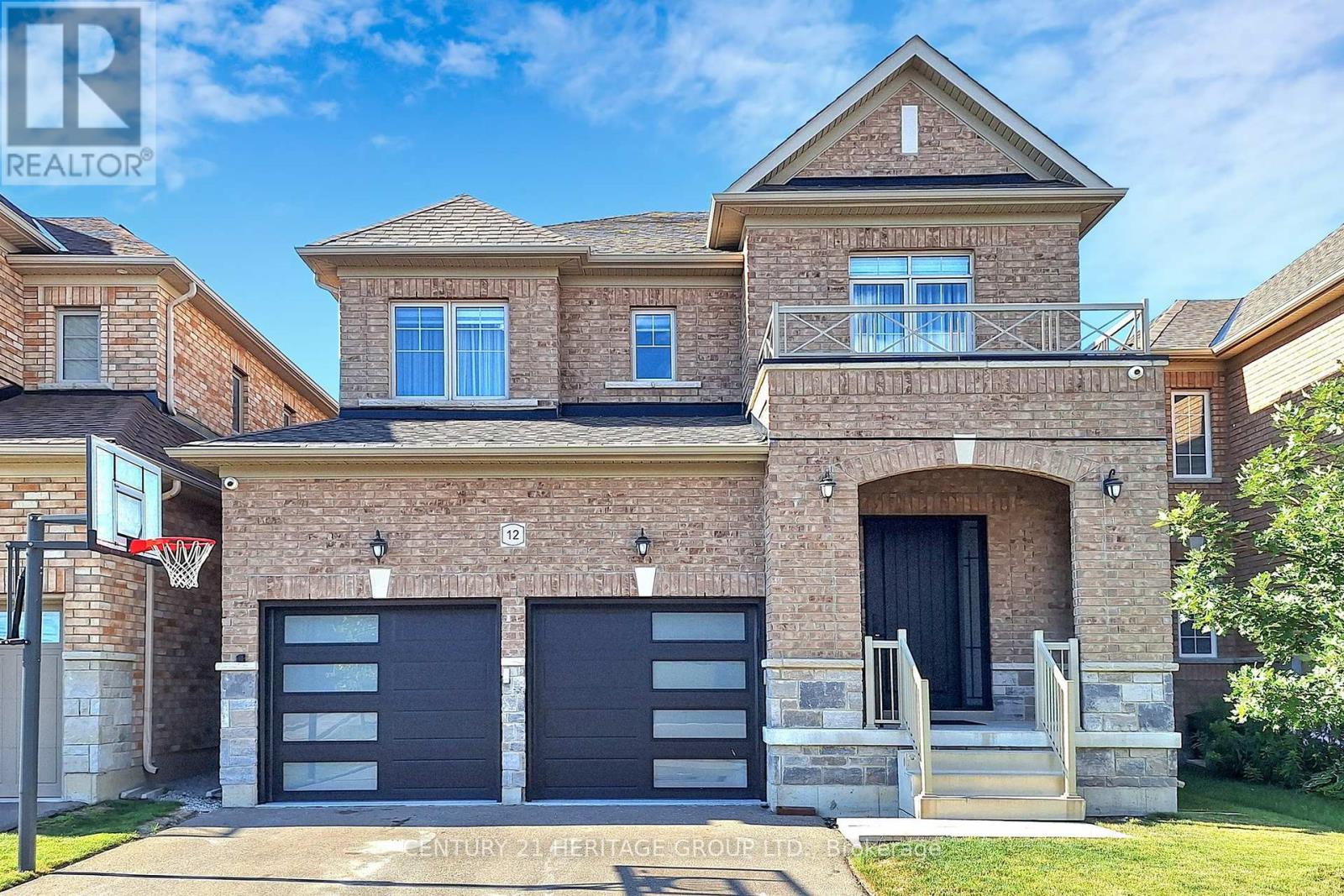 12 Tupling St, Bradford West Gwillimbury, ON L3Z 2A4