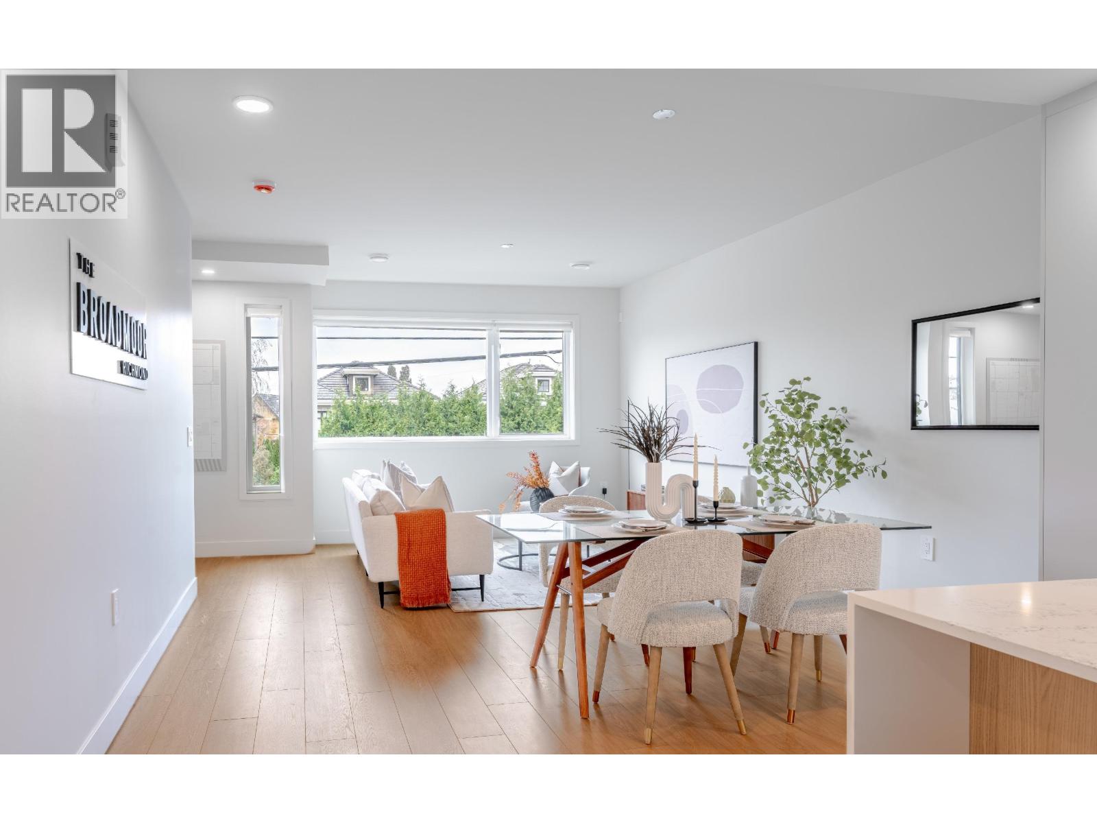 8300 No 3 Road Unit 8, Richmond, BC V6Y 2E3
