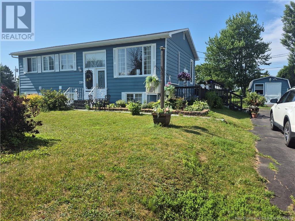210 Rue Francine, Beresford, NB E8K 1N8
