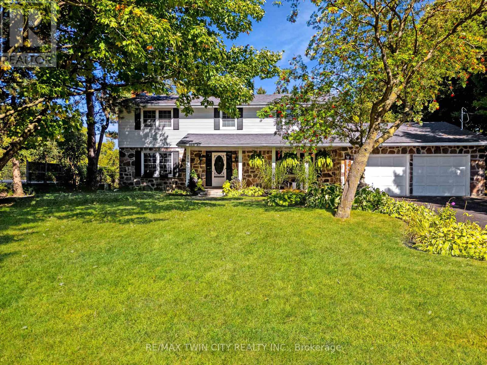 296 Edgehill Dr, Kitchener, ON N2P 2C9