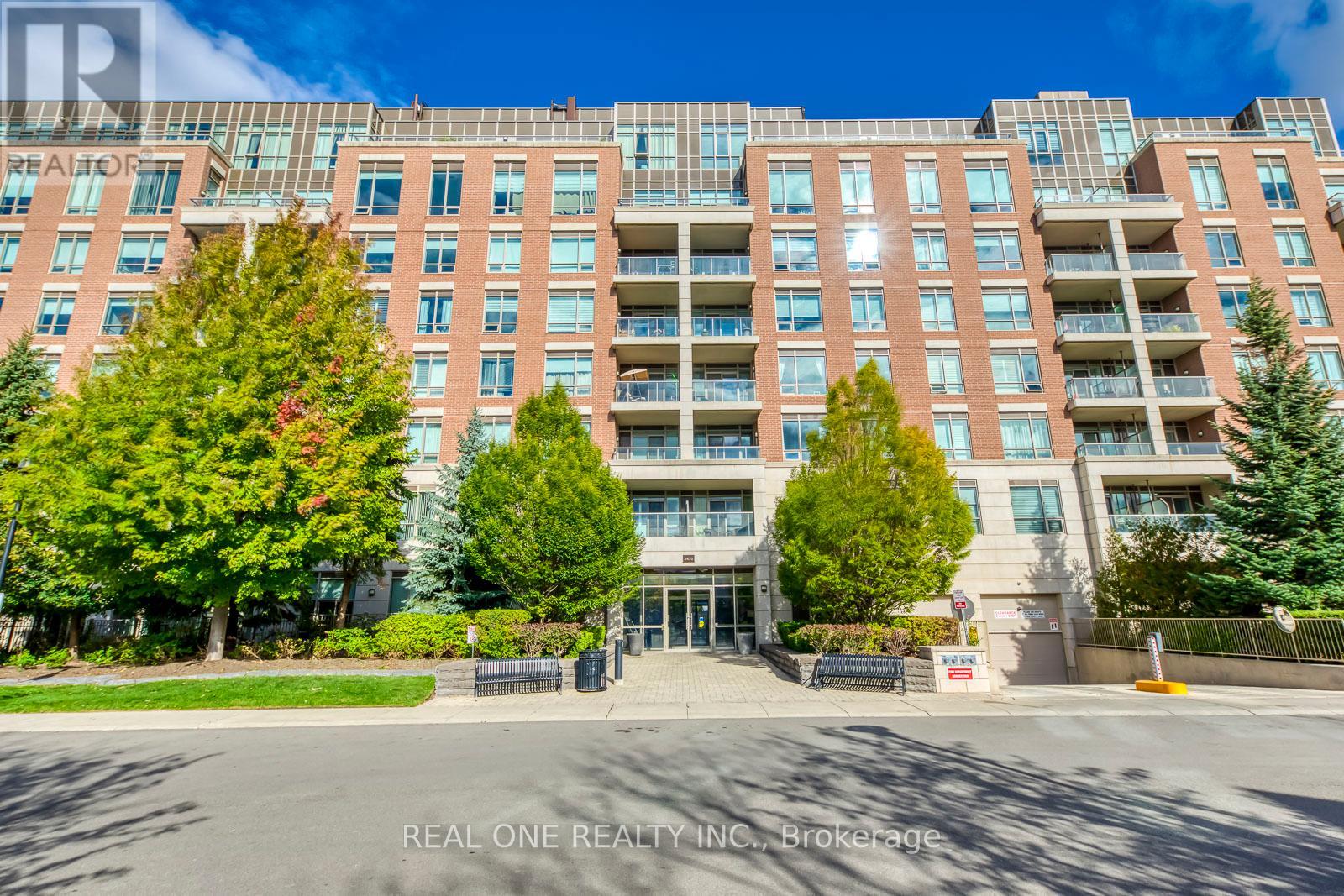 608 2470 Prince Michael Dr, Oakville, ON L6H 7P1