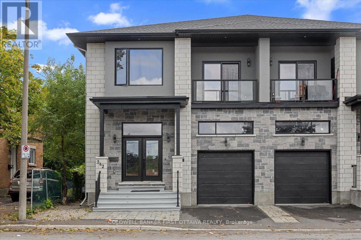562 Queen Mary St, Ottawa, ON K1K 1W1