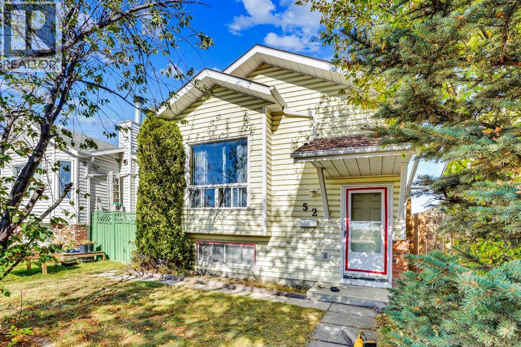 52 Erin Park Dr SE, Calgary, AB T2B 2Z9