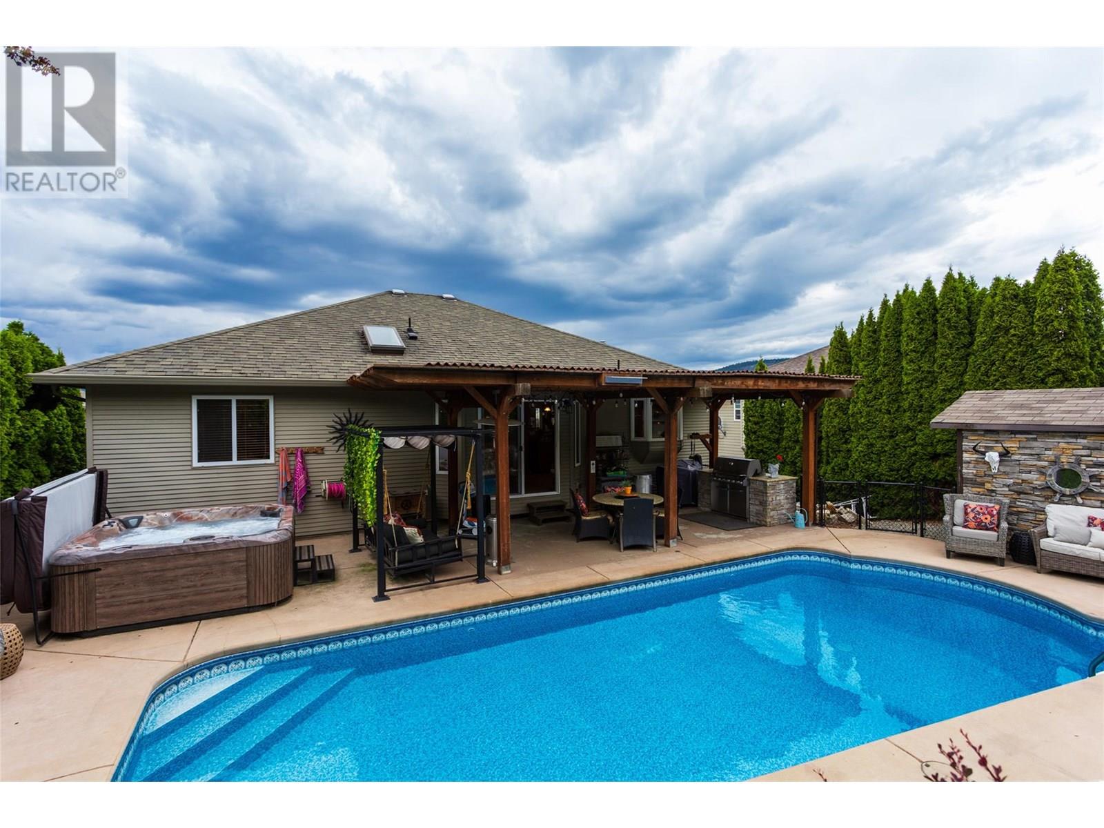 2838 Salish Rd, West Kelowna, BC V4T 2V9