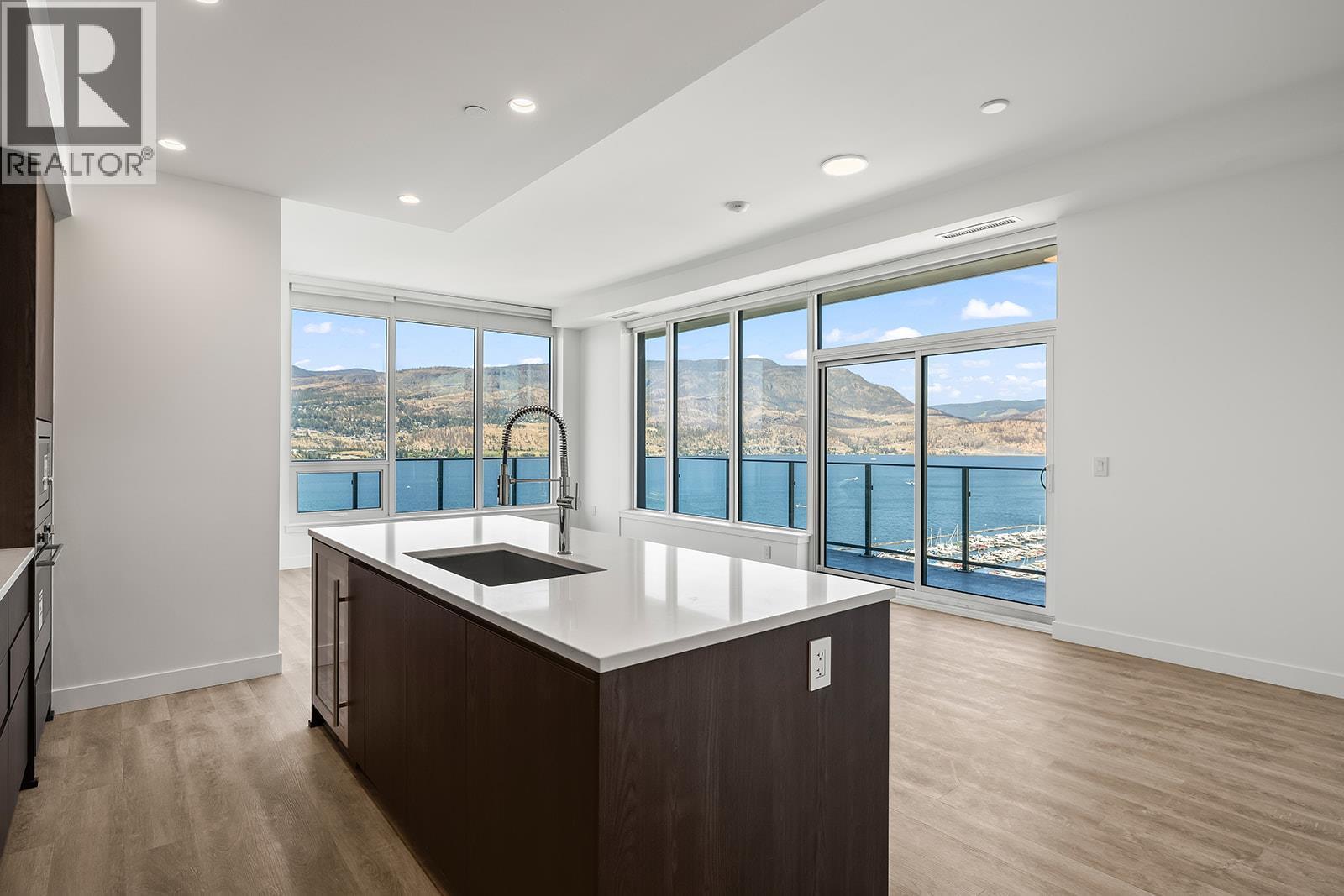 238 Leon Avenue Unit 2108, Kelowna, BC V1Y 0N6