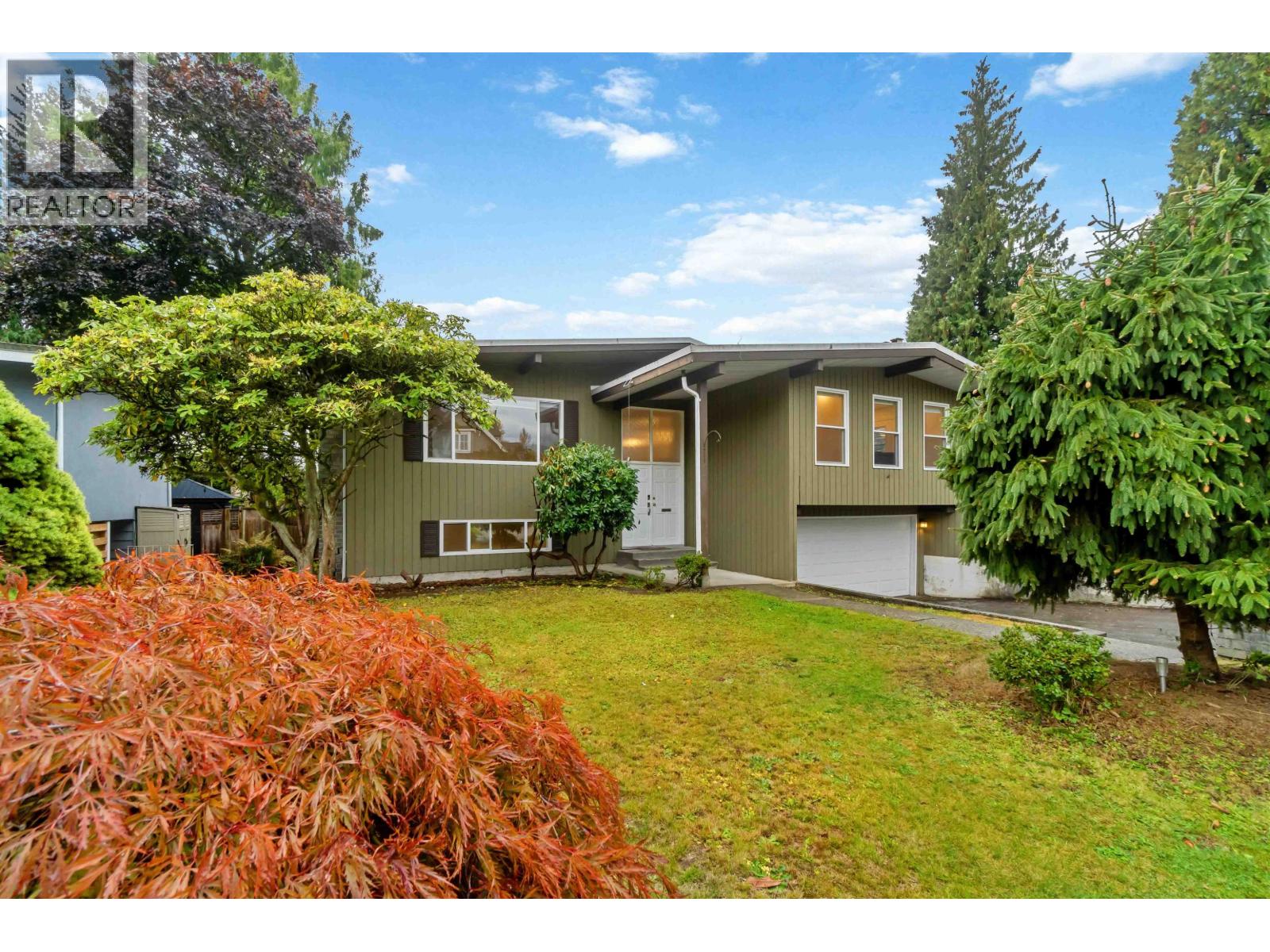 595 Garrow Dr, Port Moody, BC V3H 1H6