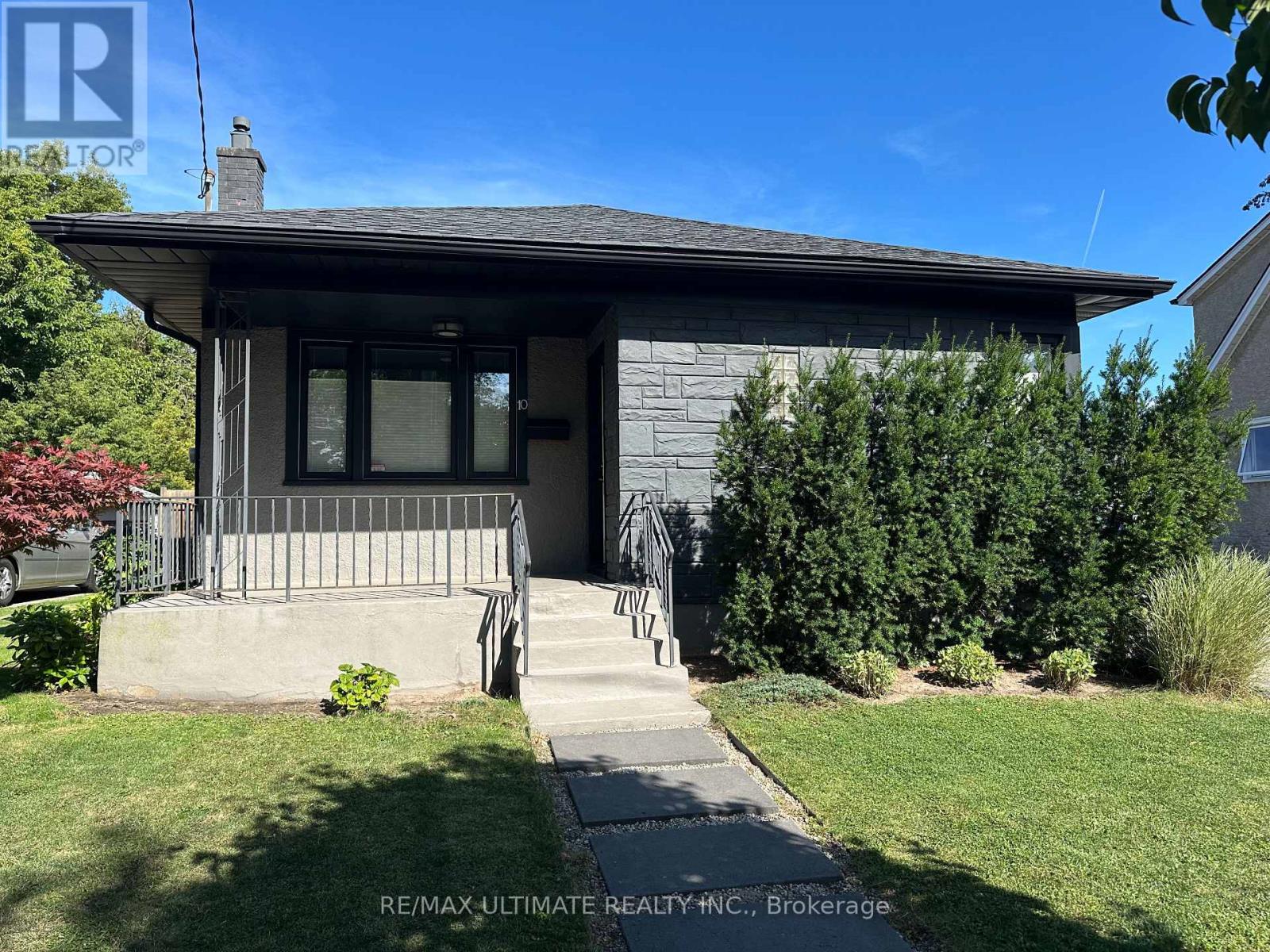10 Columbia St, St. Catharines, ON L2R 5H6