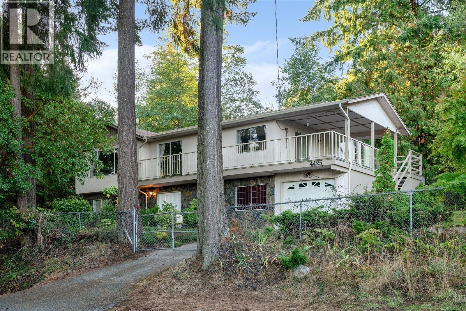 4425 Gulfview Dr, Nanaimo, BC V9T 5V7