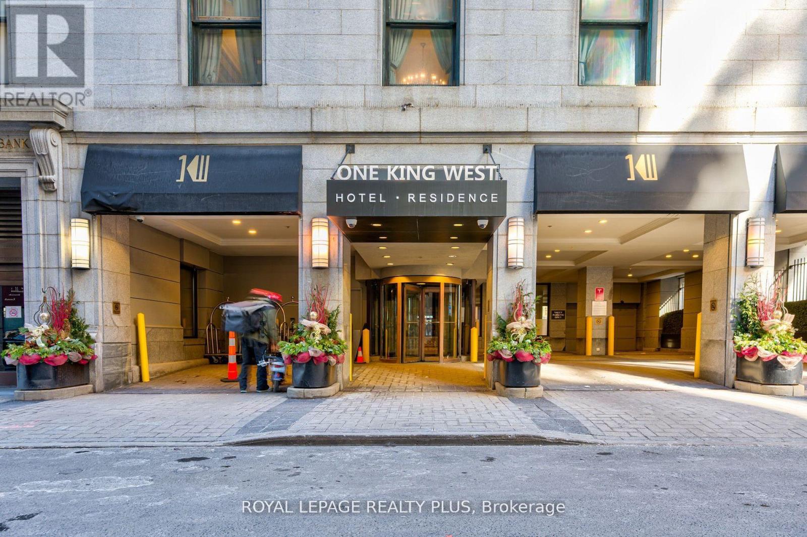 1706 1 King St W, Toronto, ON M5H 1A1