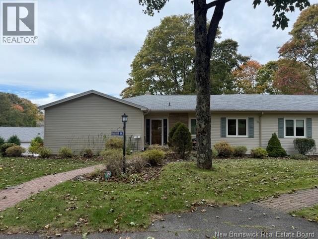 8 Troop St, Rothesay, NB E2E 0P2