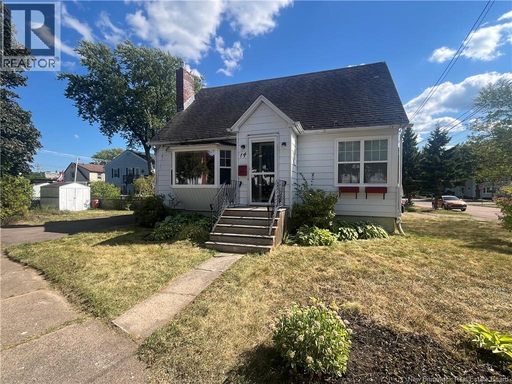 14 Wellington Ave, Moncton, NB E1E 2A8