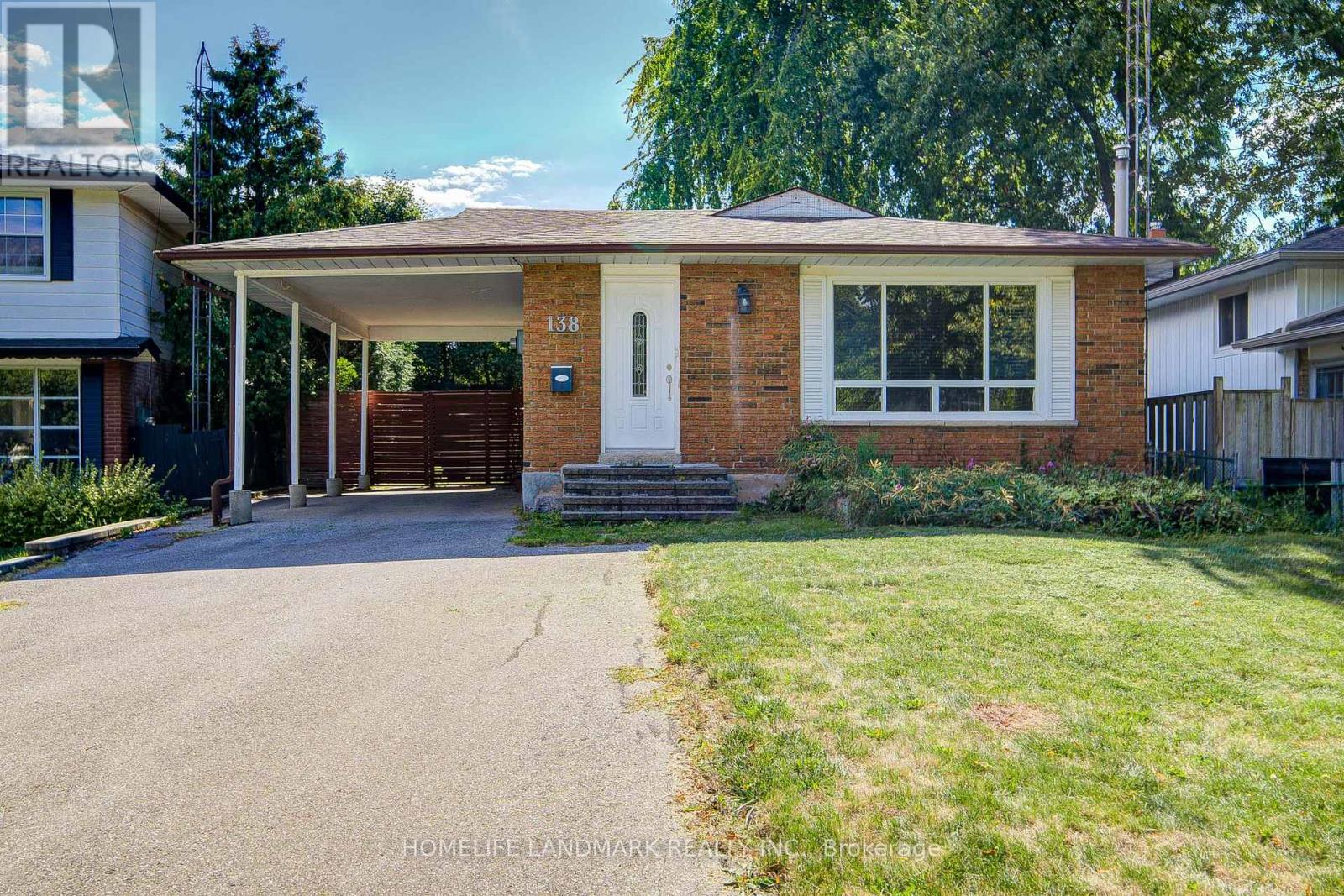 138 Osborne Cres, Oakville, ON L6H 1G1