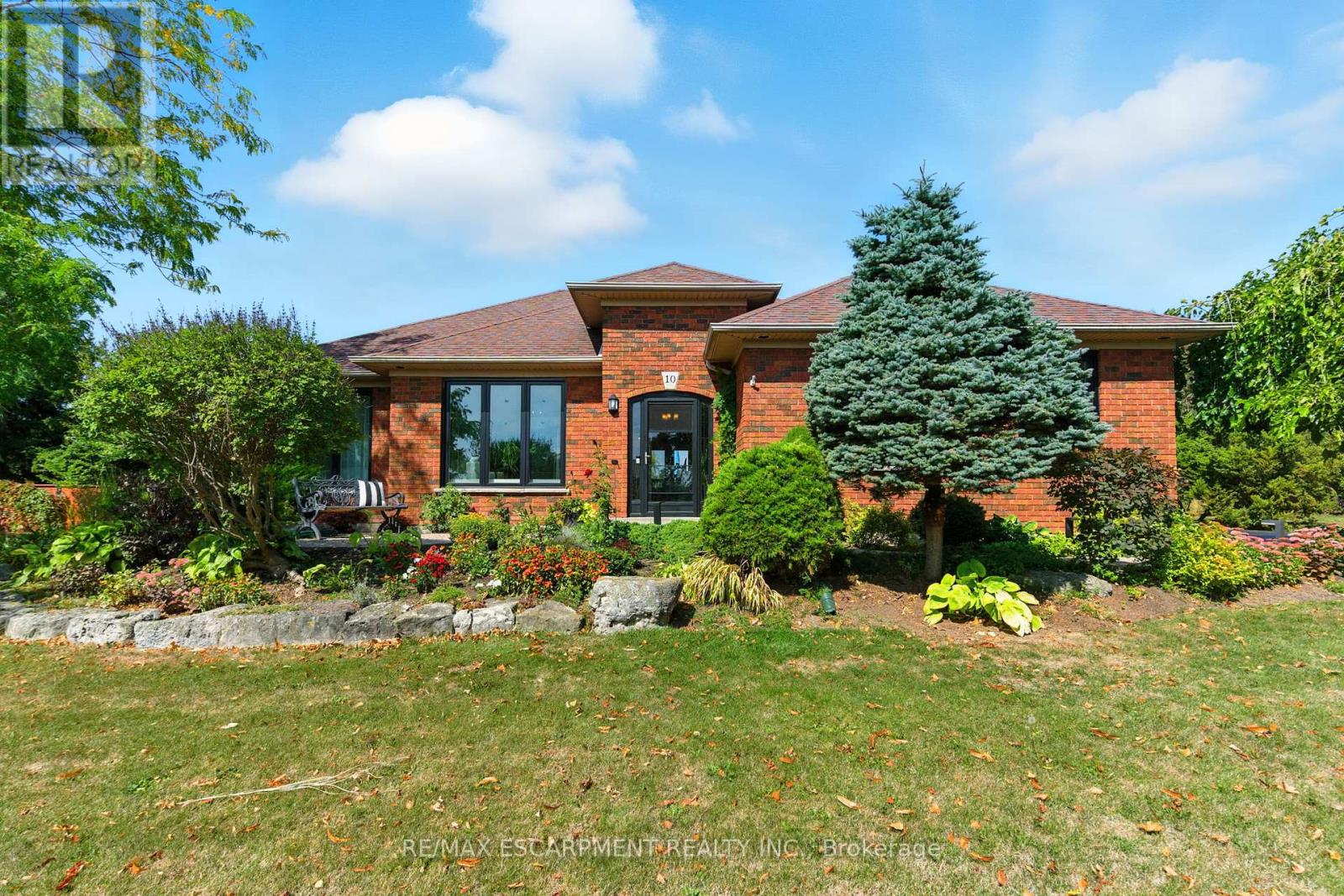 10 Featherstone Ave, Haldimand, ON N0A 1P0