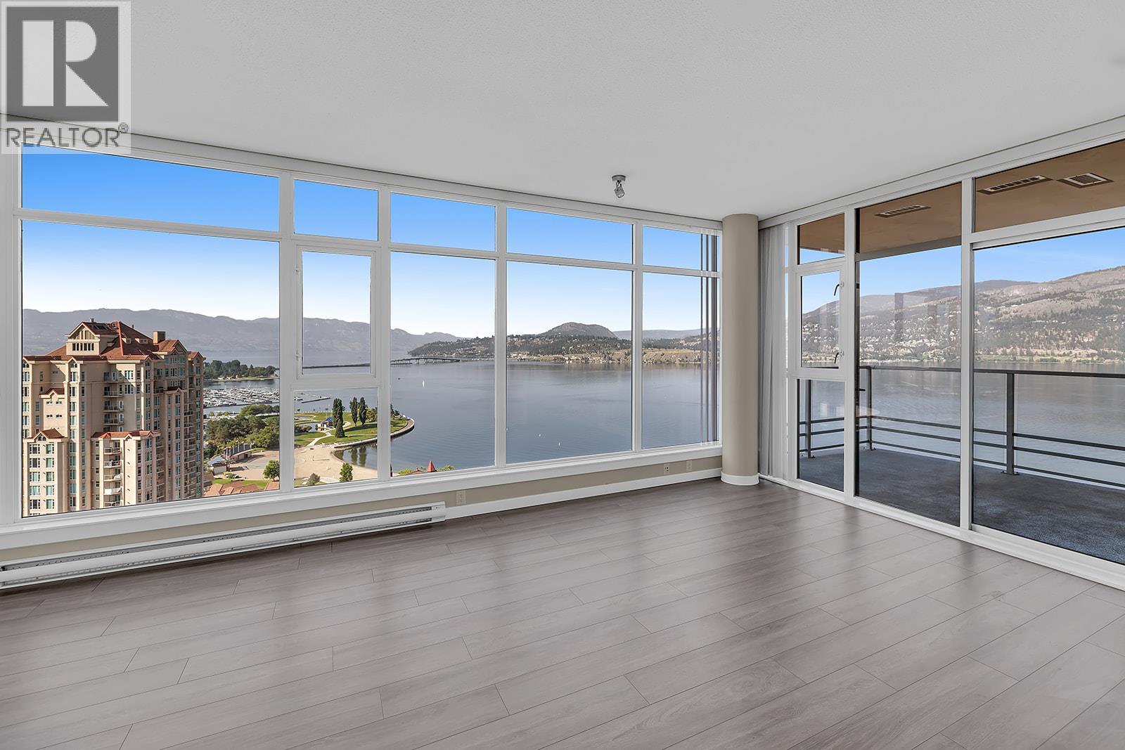 1075 Sunset Drive Unit 2407, Kelowna, BC V1Y 9Y9