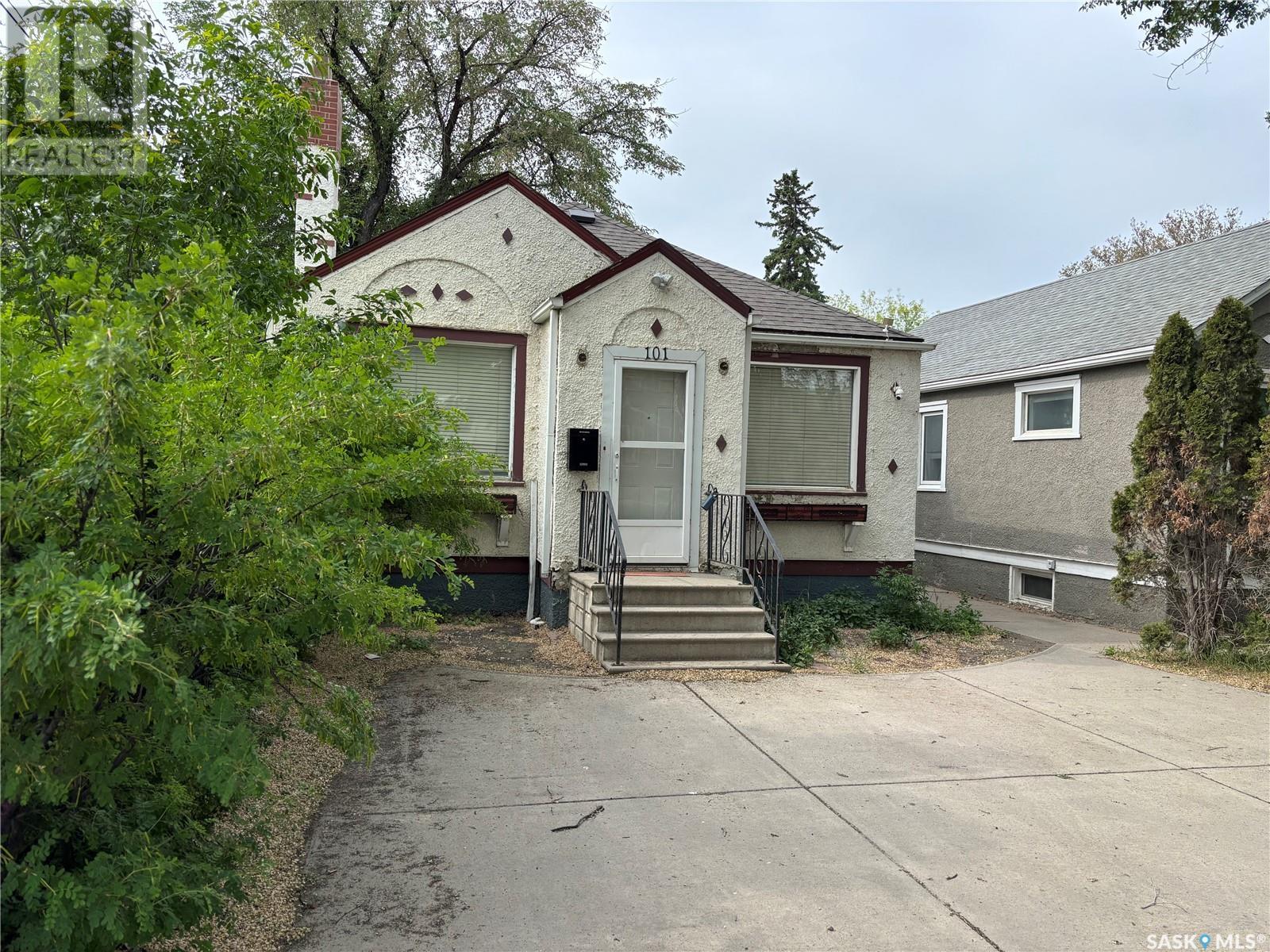 101 32nd Street West, Saskatoon, SK S7L 0S2