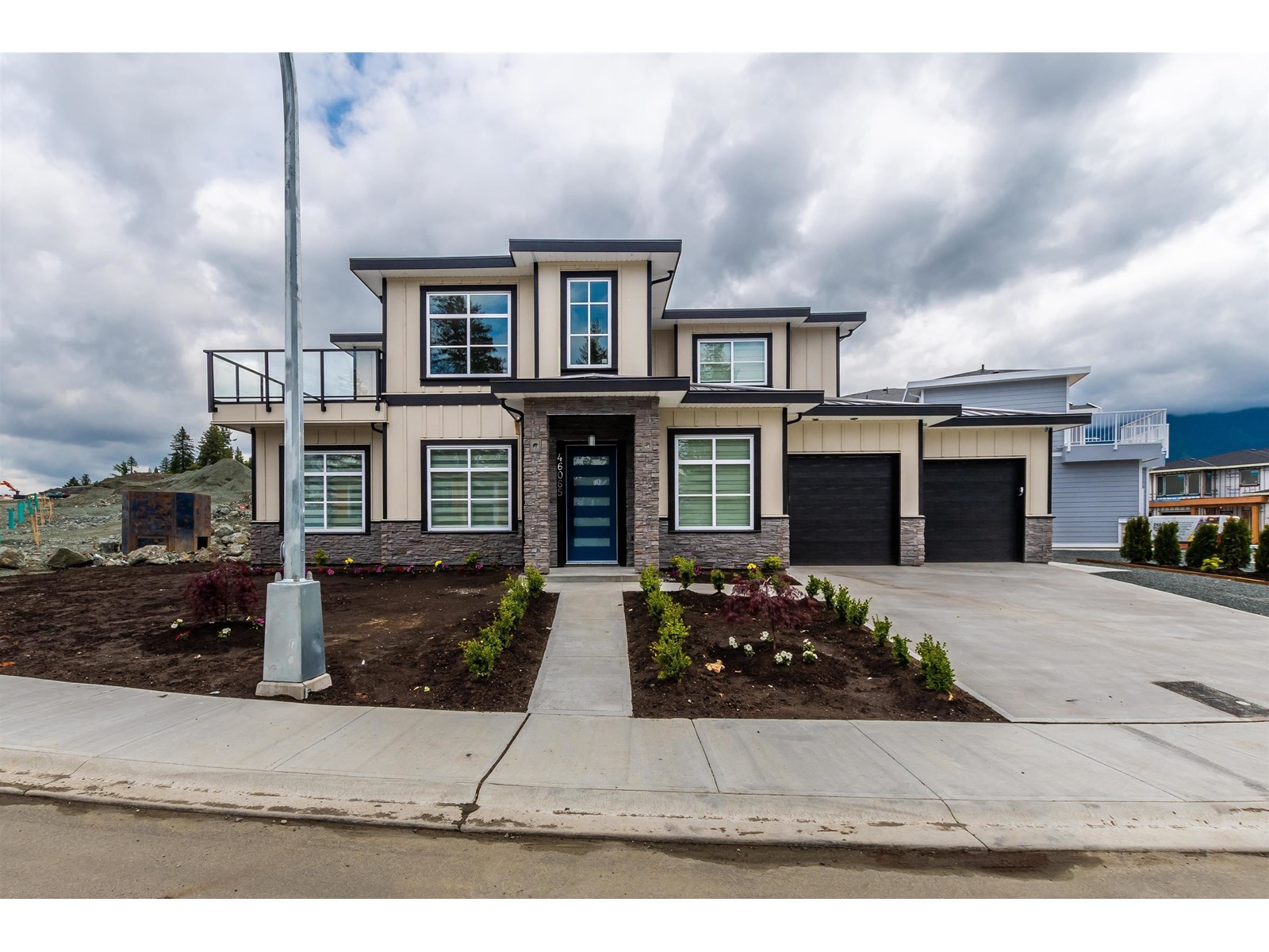 46065 Crestview Drivepromontory, Chilliwack, BC V2R 6G4