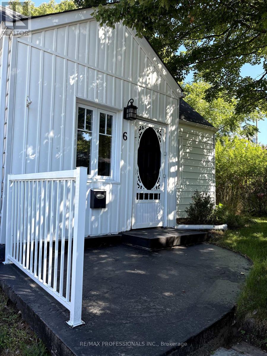 6 Fraser St, Port Hope, ON L1A 2A1