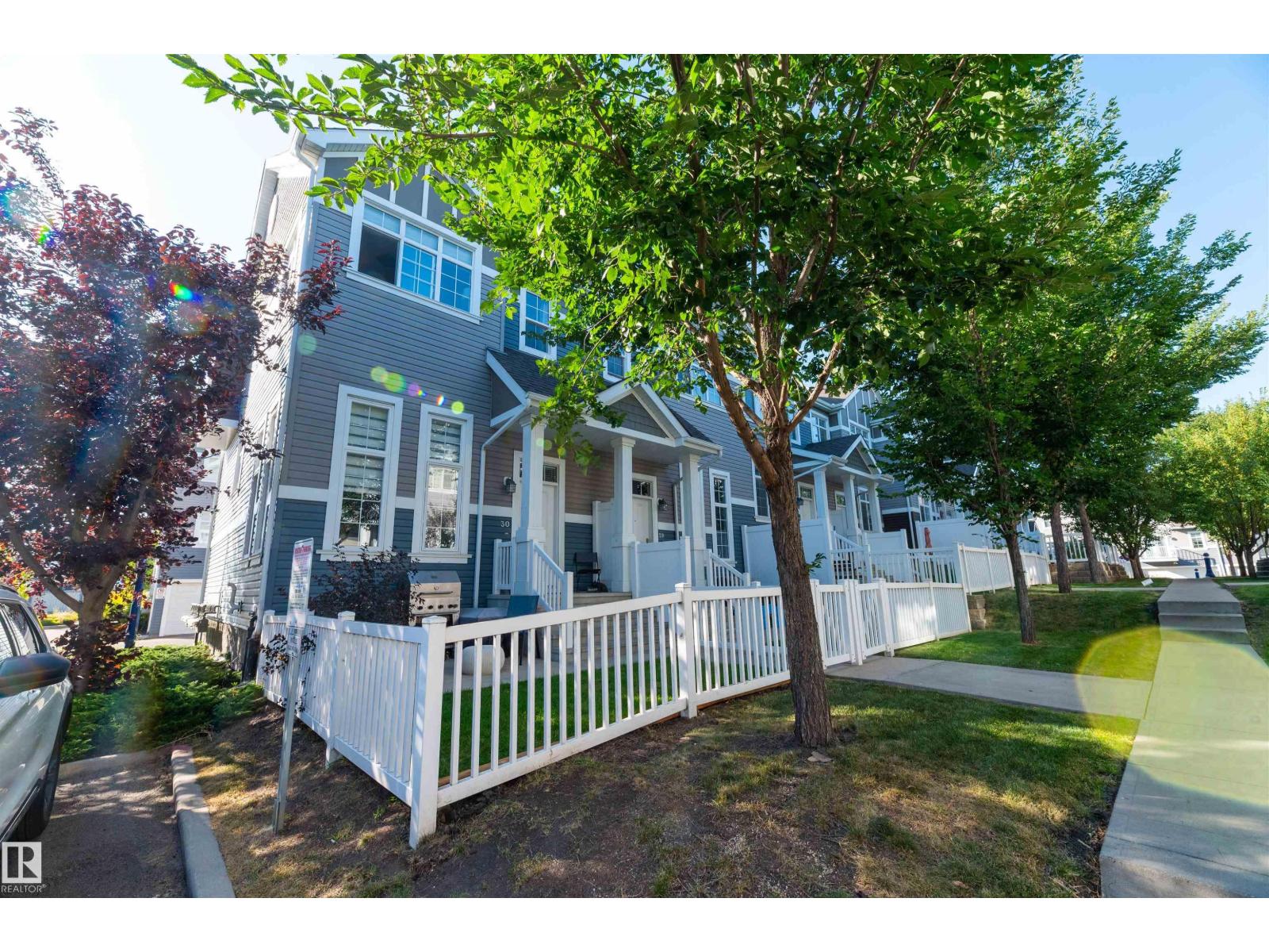 9151 Shaw Way Southwest #30, Edmonton, AB T6X 1W7