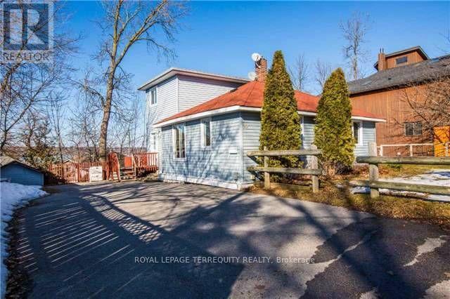 40 Brennan Ave, Barrie, ON L4N 3X3