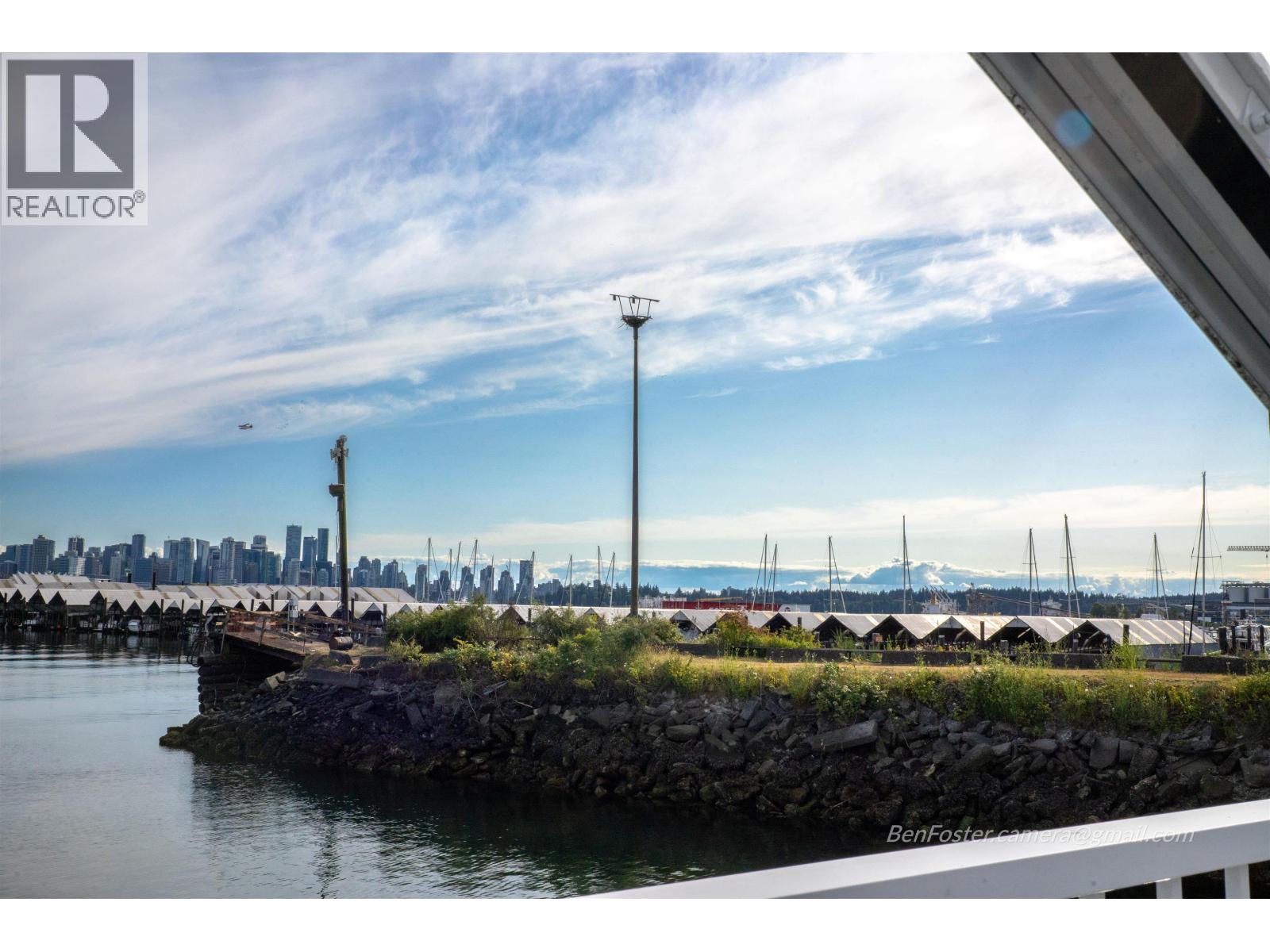 415 Esplanade West #21, North Vancouver, BC V7M 1A6