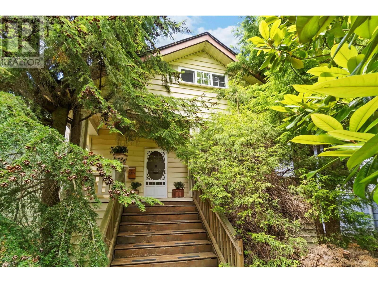 6319 Sophia St, Vancouver, BC V5W 2W7