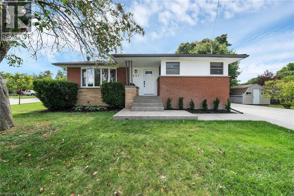 441 Elmwood Ave, Hamilton, ON L9C 1V1