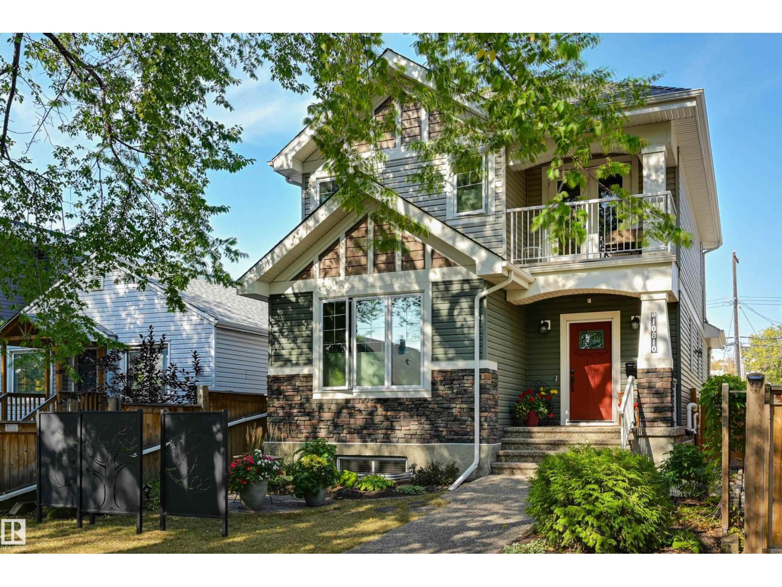 74 Av Nw Unit 10810, Edmonton, AB T6E 1G9