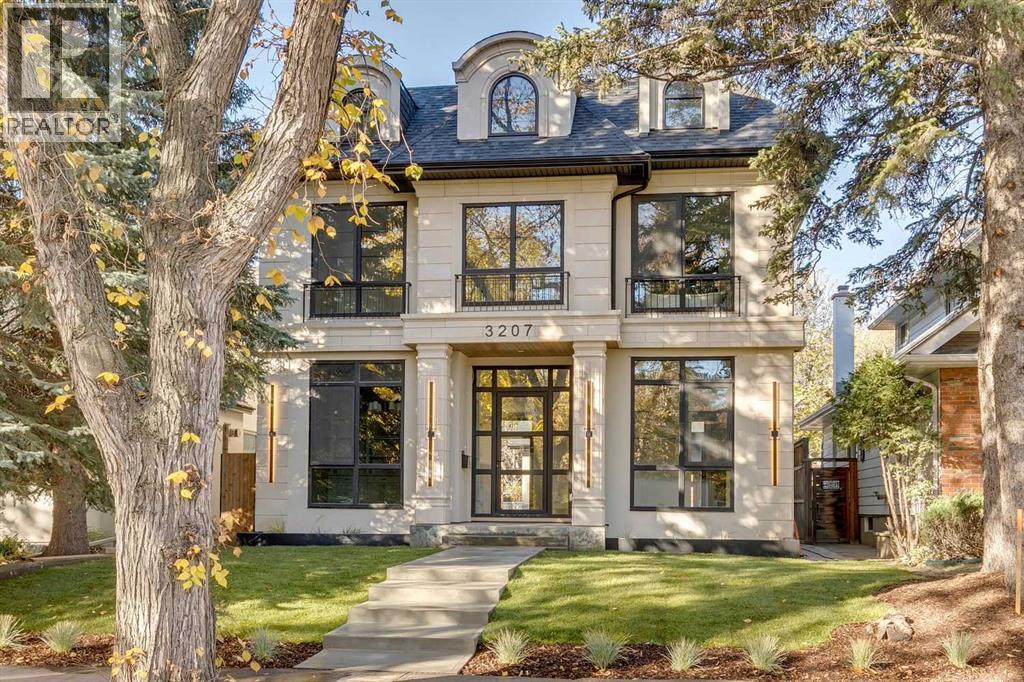 3207 Alfege St SW, Calgary, AB T2T 3S4