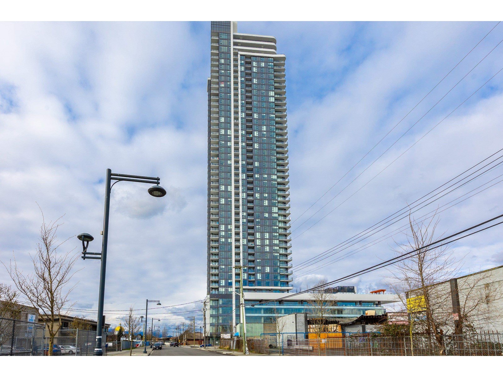 10750 135a Street Unit 2702, Surrey, BC V3T 0V4