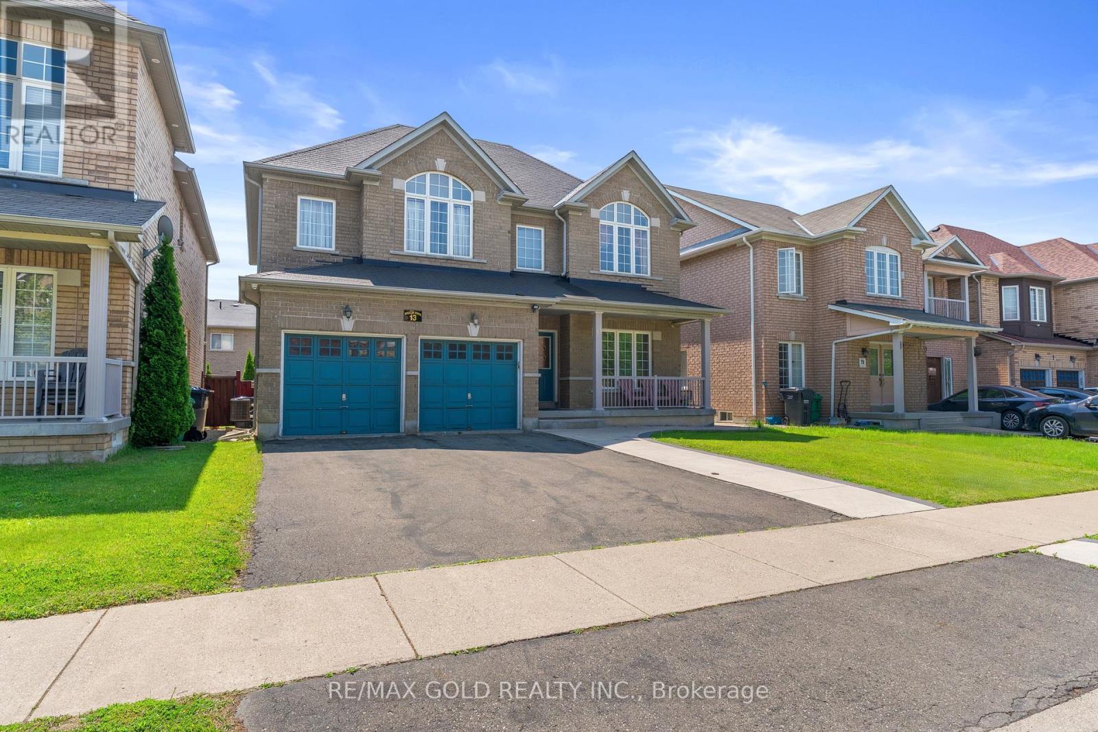 13 Footbridge Cres, Brampton, ON L6R 0K5