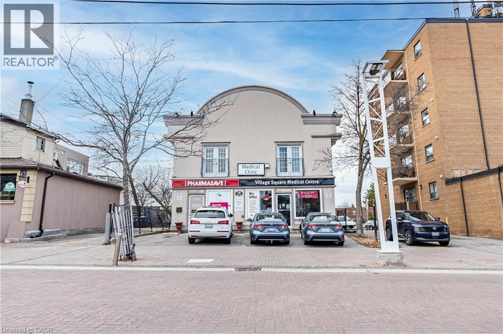 10 Main St, Mississauga, ON L5M 1X3