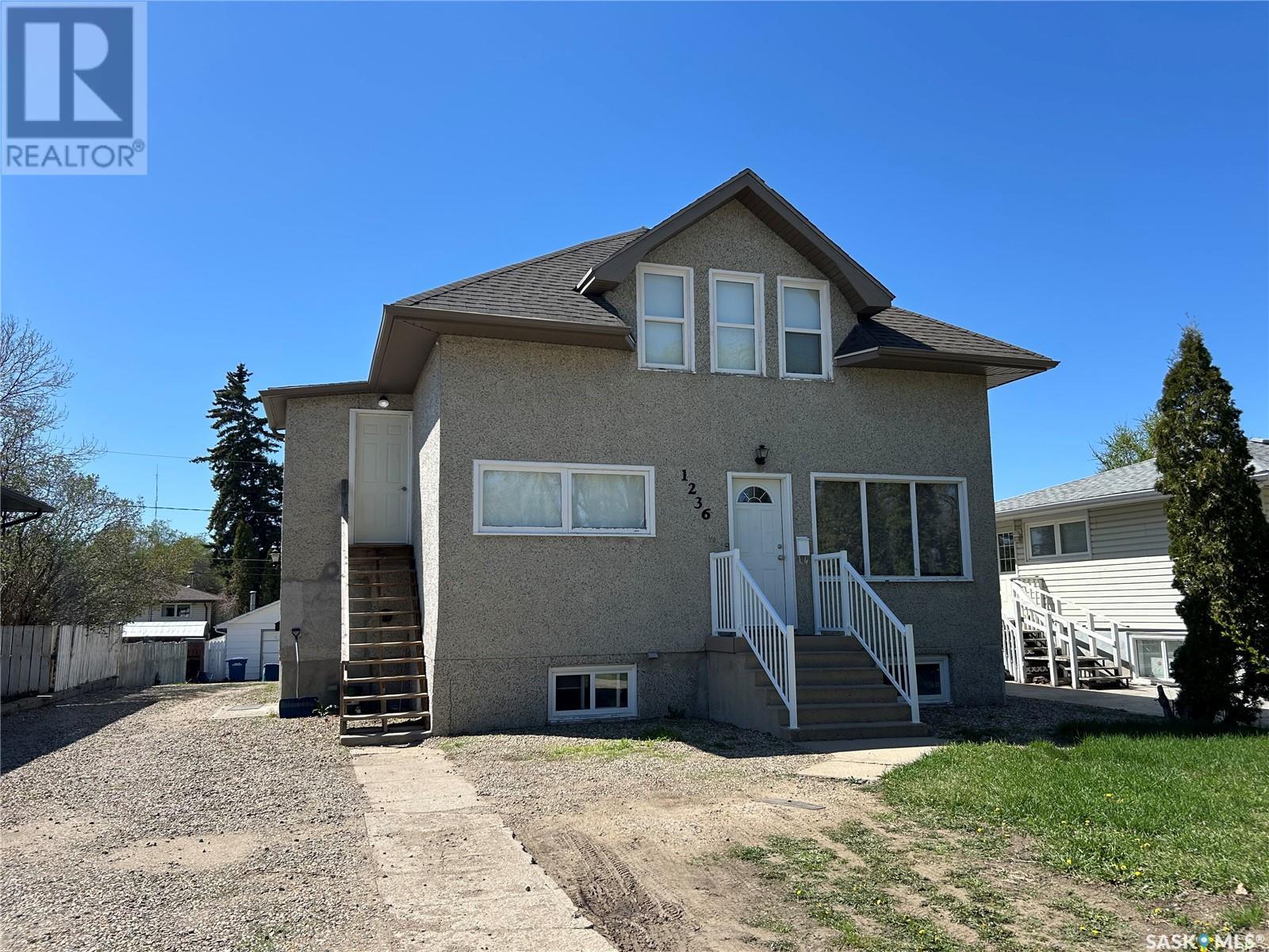 1236 Henleaze Ave, Moose Jaw, SK S6H 3V9